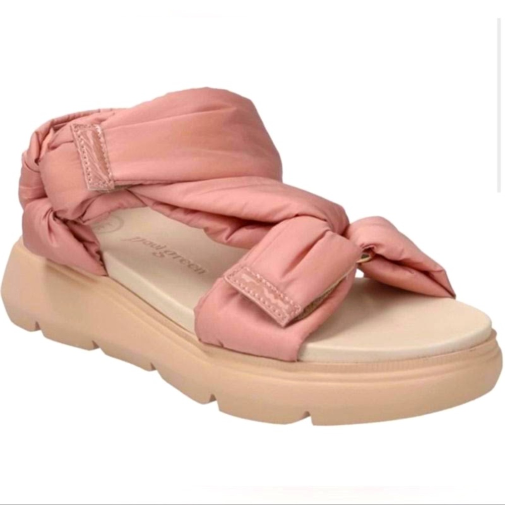 Selling NEW Madonna sandals from Paul Green size 7 with label. Never worn.
